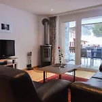 Haus Shangri-la Апартаменты Зас-Фе