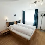 Haus Shangri-la * Зас-Фе
