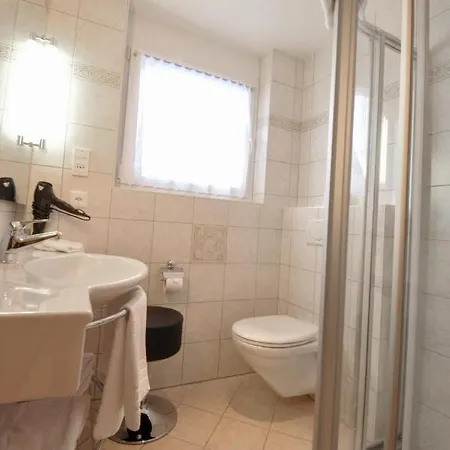 Haus Shangri-la Зас-Фе