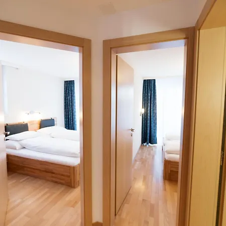 Haus Shangri-la * Зас-Фе