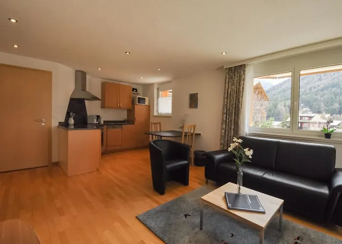 Haus Shangri-la Apartment *