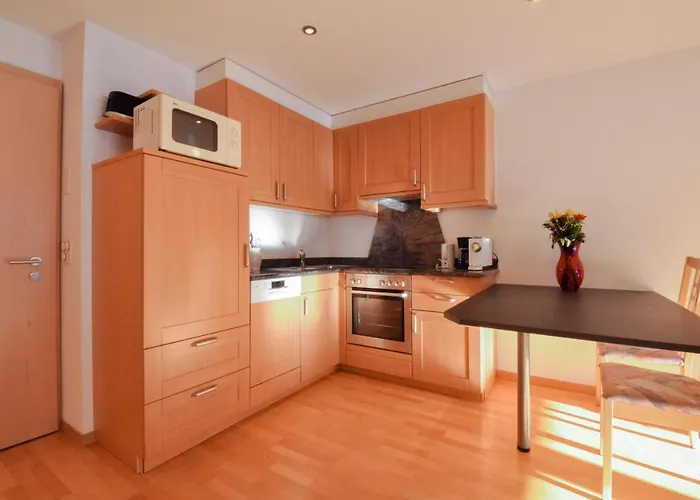 Haus Shangri-la Apartment *