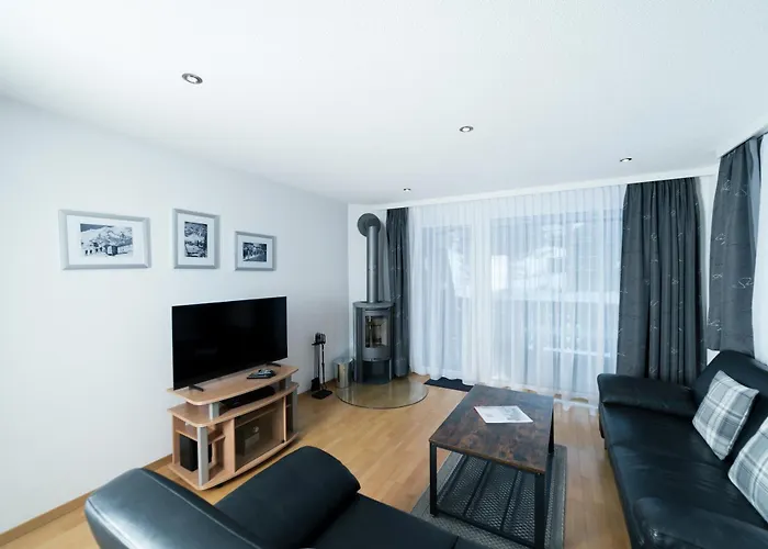 Haus Shangri-la Apartment