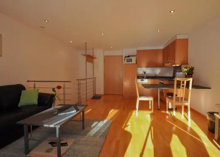 豪斯香格里拉公寓 * 萨斯费