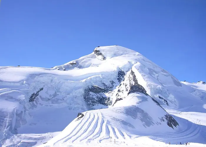 豪斯香格里拉公寓 * 萨斯费